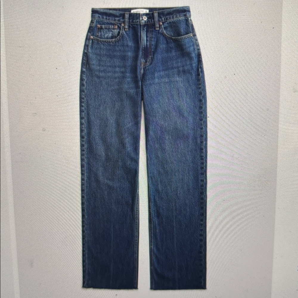Curve Love High Rise Loose Jean - Picture 4 of 9